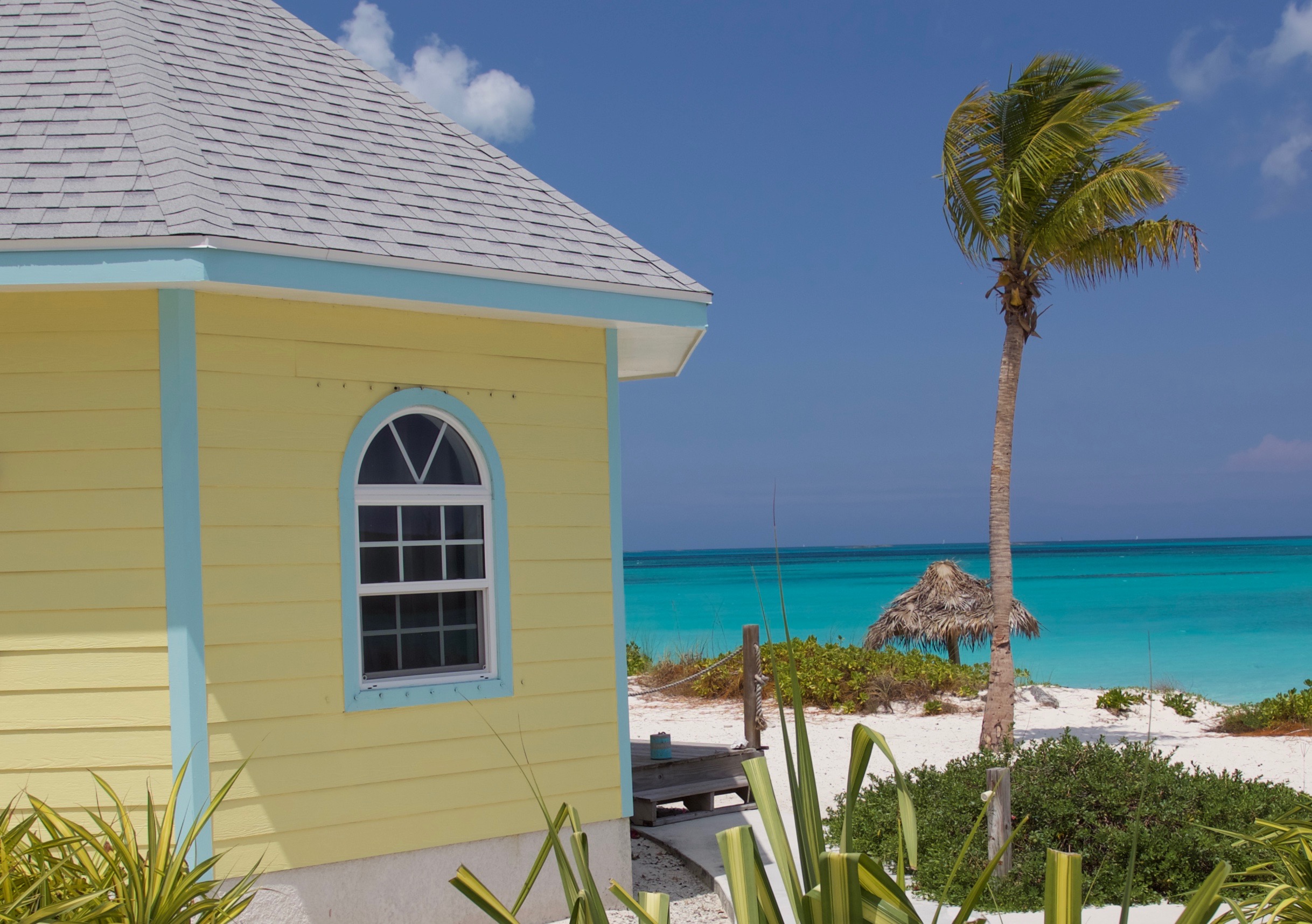 (c) Paradise-bay-bahamas.com